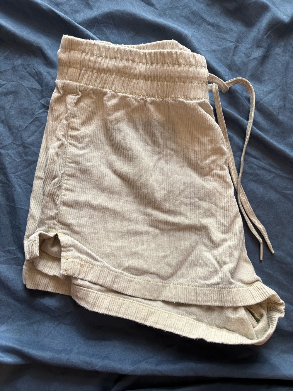 PacSun Ribbed Drawstring Lounge Shorts in Cream